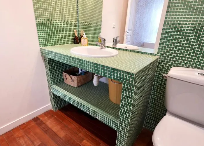011 Grand Sunny Flat At Montorgeuil Paris